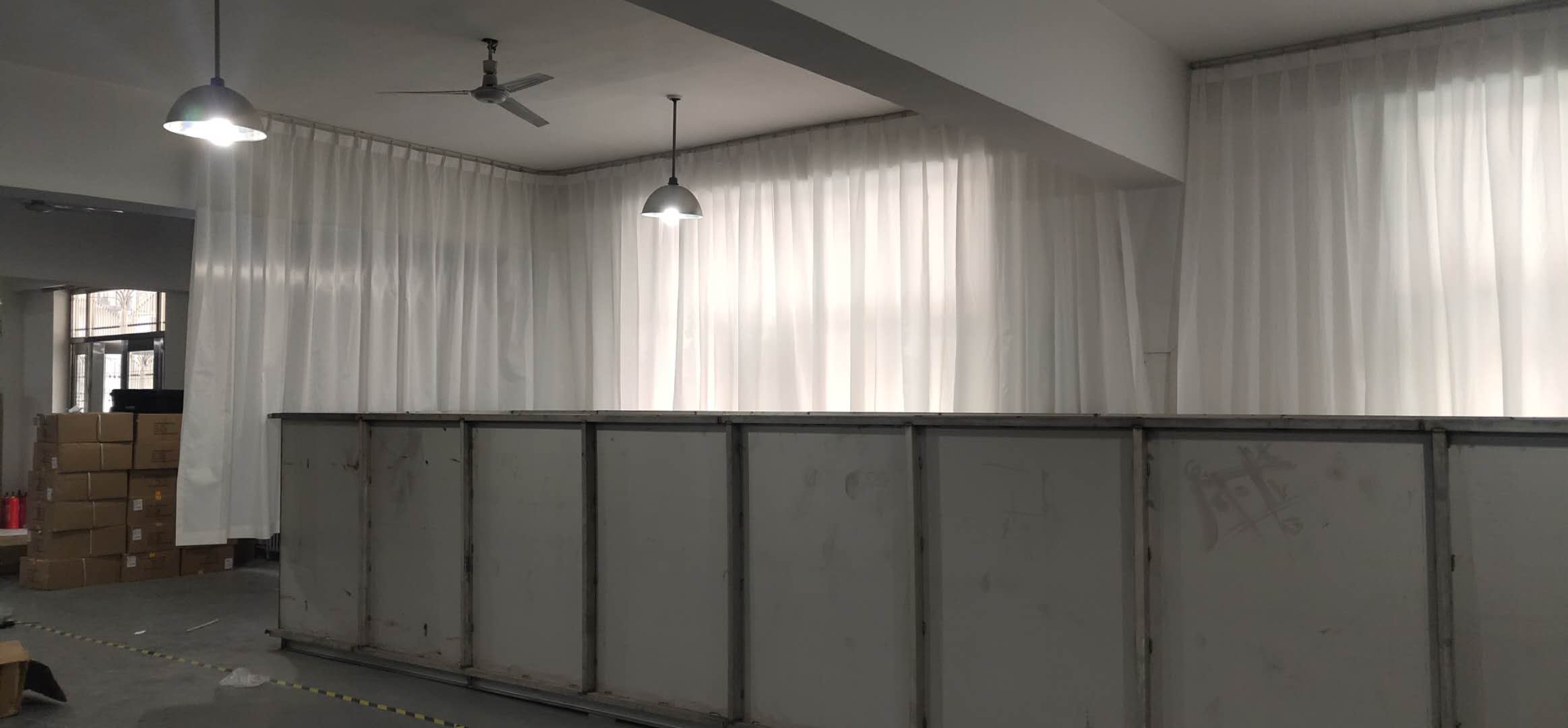 北京敬业北低自动化设备公司库房窗帘安装